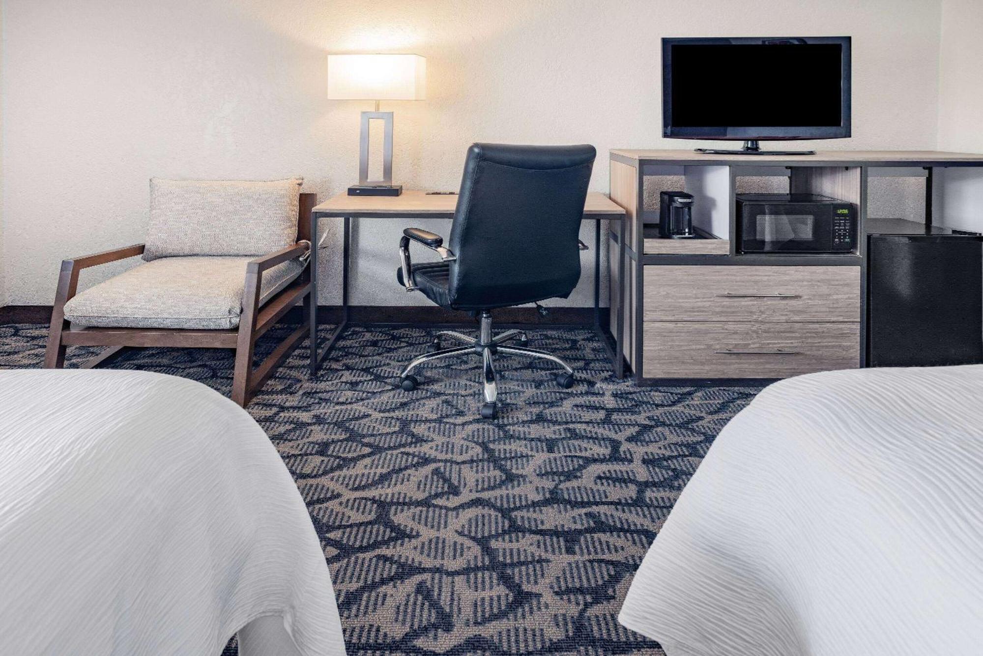 Ramada By Wyndham West Atlantic City Egg Harbor Township Exterior foto